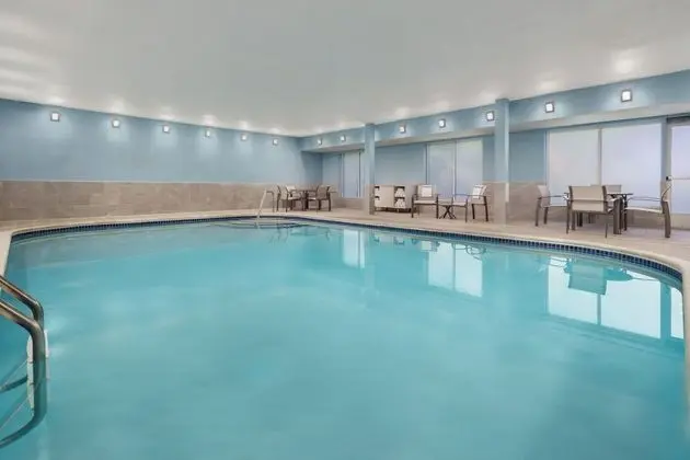 Holiday Inn Express Irondequoit - Havuz