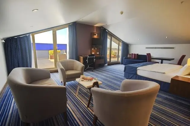 Holiday Inn Express İstanbul Altunizade, an IHG Hotel - Klüp / Executive
