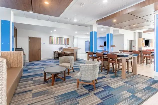 HOLIDAY INN EXPRESS Kearney - Dış Mekan
