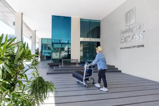 Holiday Inn Express Kota Kinabalu City Centre, an IHG Hotel - Dış Mekan