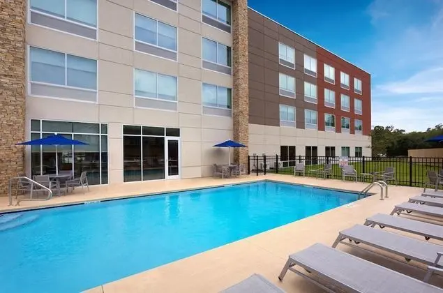 Holiday Inn Express Lake Park, an IHG Hotel - Havuz