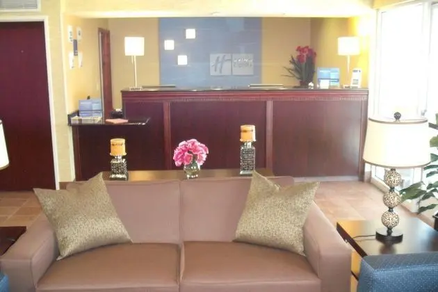 Holiday Inn Express Lapeer - Genel