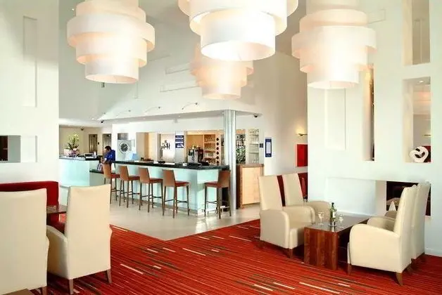 Holiday Inn Express Leeds City Centre Armouries - Bar