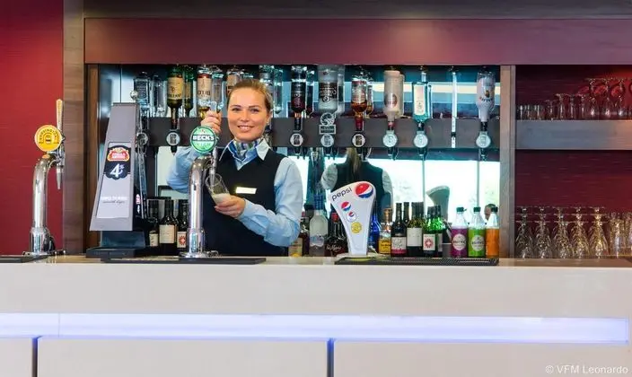 Holiday Inn Express Leeds City Centre - Bar