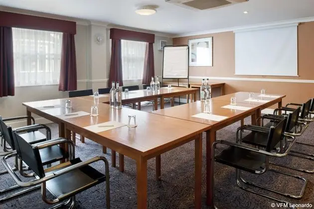 Holiday Inn Express Leeds East