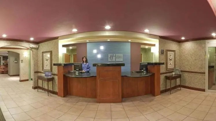 Holiday Inn Express Lexington - Lobi