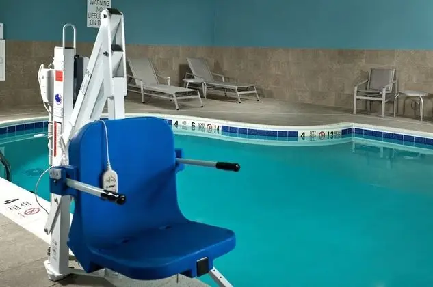 Holiday Inn Express Lockport, an IHG Hotel - Havuz