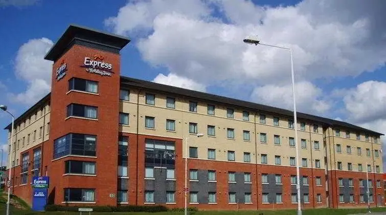 Holiday Inn Express London - Luton Airport