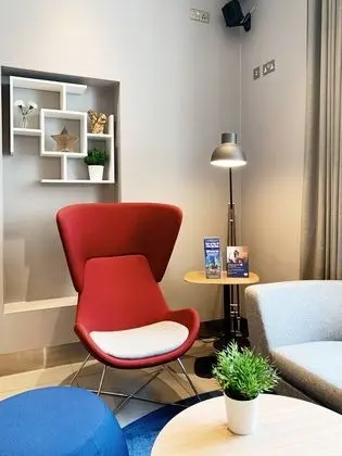 Holiday Inn Express London Victoria - Lobi