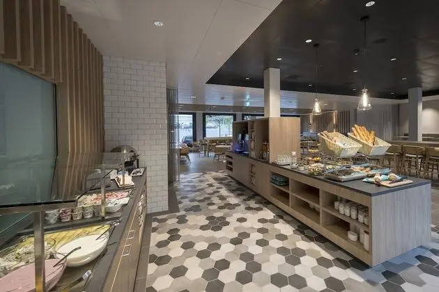 Holiday Inn Express Luzern - Kriens, an IHG Hotel - Yerinde Yemek