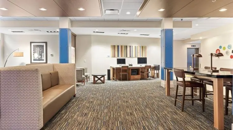 Holiday Inn Express Macon - Dış Mekan
