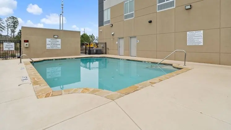 Holiday Inn Express Macon - Havuz