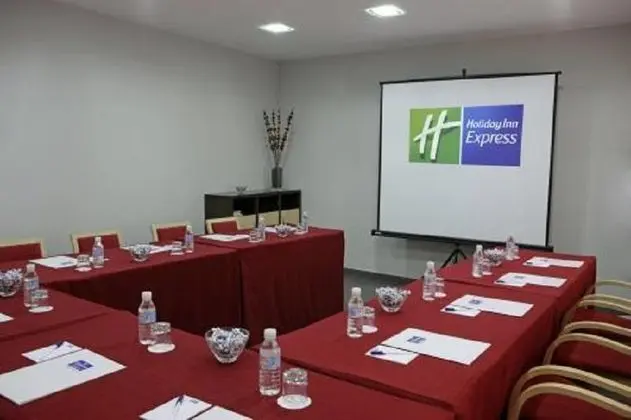 Holiday Inn Express Madrid - Getafe - İş / Konferans