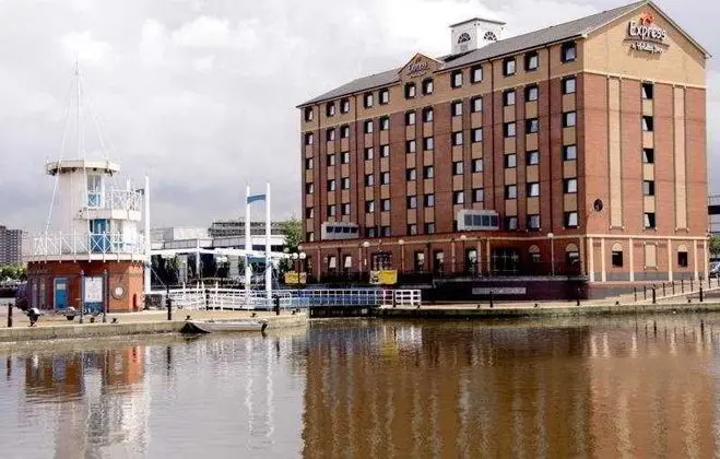 Holiday Inn Express Manchester Salford Quay