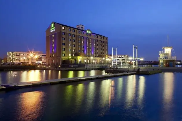 Holiday Inn Express Manchester Salford Quay - Öne Çıkan Resim