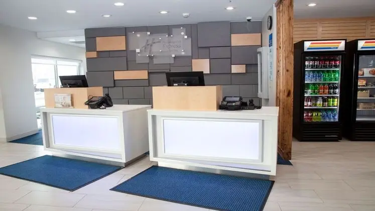 Holiday Inn Express Marion - Dış Mekan