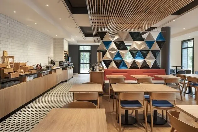 Holiday Inn Express Marne La Vallee Val D Europe, an IHG Hotel - Yerinde Yemek