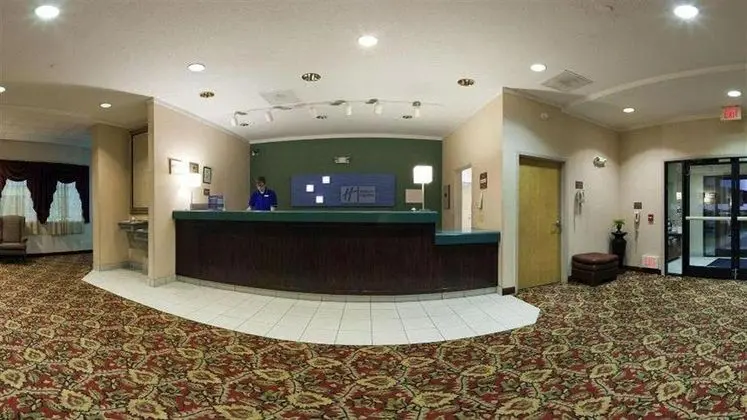 Holiday Inn Express Metropolis