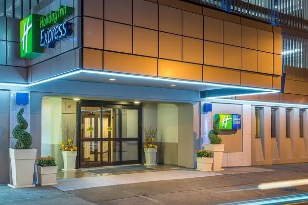 Holiday Inn Express Midtown