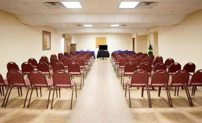 Holiday Inn Express Mission McMallen