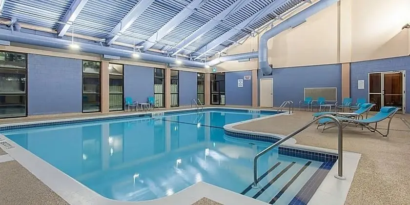 Holiday Inn Express Mississauga Toronto Southwest - Havuz