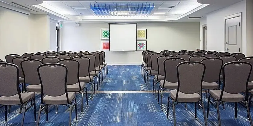 Holiday Inn Express Mississauga Toronto Southwest - İş / Konferans