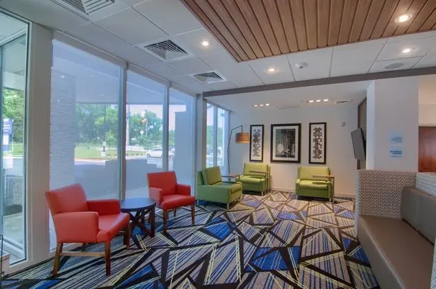 Holiday Inn Express Mobile - Lobi