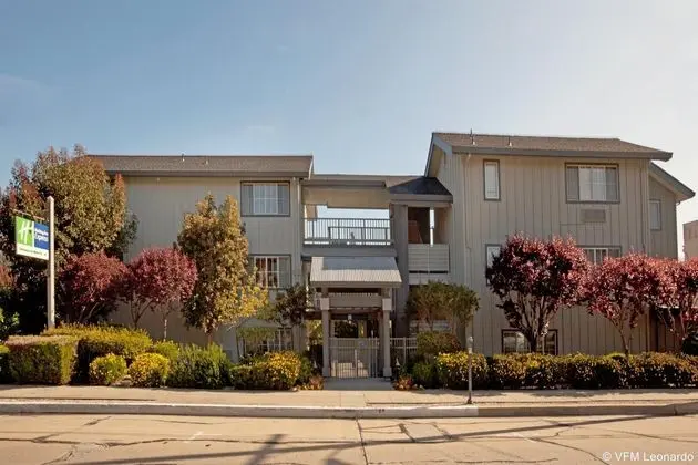 Holiday Inn Express Monterey-Cannery Row 