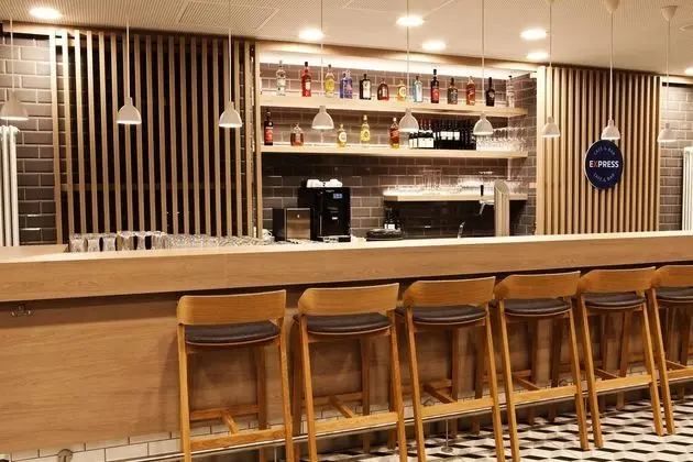 Holiday Inn Express Mulheim - Ruhr - Yeme / İçme
