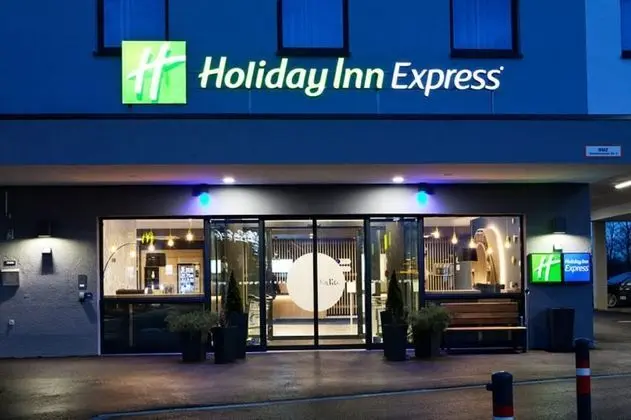 Holiday Inn Express Munich Olching, an IHG Hotel - Dış Mekan