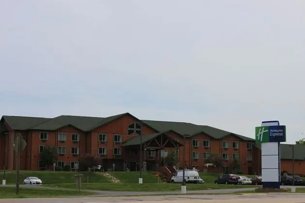 Holiday Inn Express Munising Lakeview