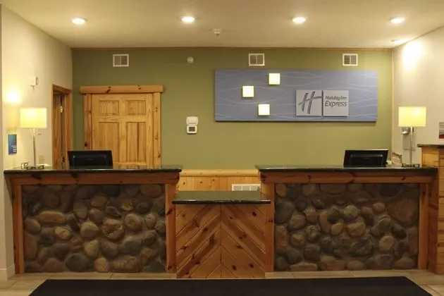 Holiday Inn Express Munising Lakeview - Dış Mekan