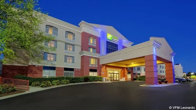 Holiday Inn Express Murfreesboro Central