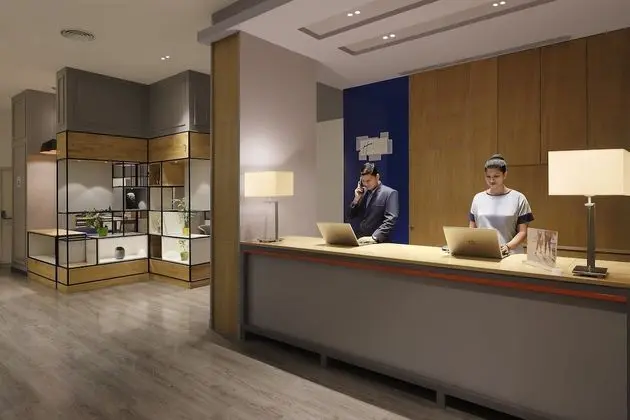 Holiday Inn Express Nashik Indira Nagar, an IHG Hotel - Lobi