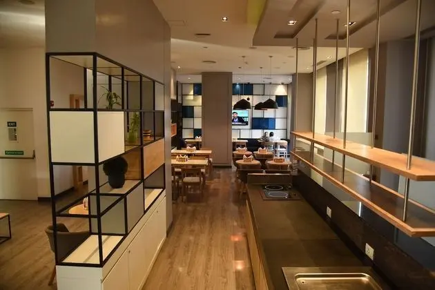 Holiday Inn Express Nashik Indira Nagar, an IHG Hotel - Yerinde Yemek