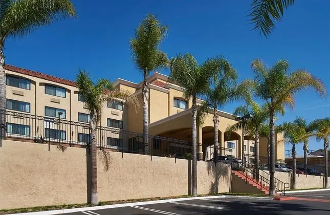 Holiday Inn Express-National City