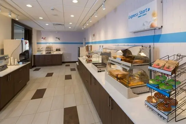Holiday Inn Express Nebraska City - Yeme / İçme