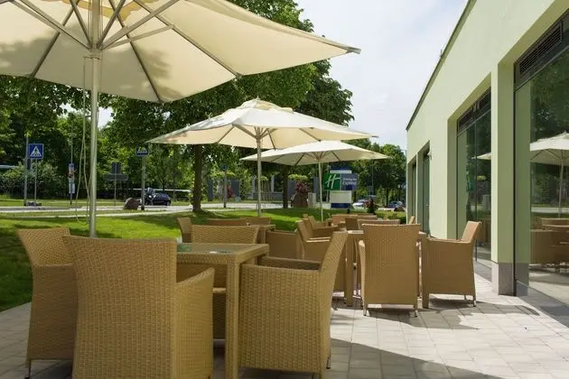 Holiday Inn Express Neunkirchen - Dış Mekan