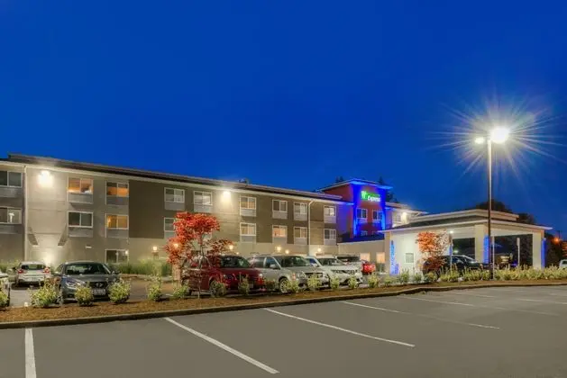 Holiday Inn Express NEWBERG - WINE COUNTRY