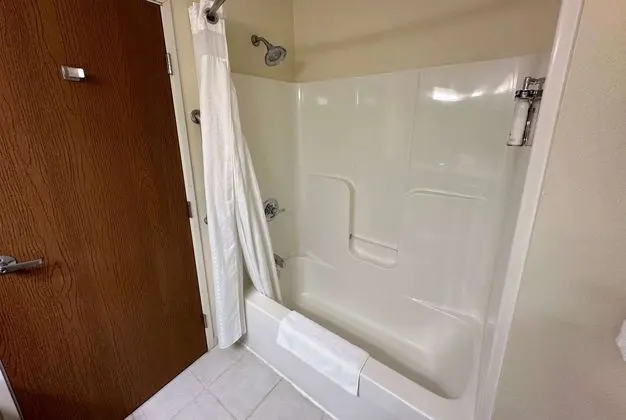 Holiday Inn Express Newell-Chester WV - Banyo Özellikleri