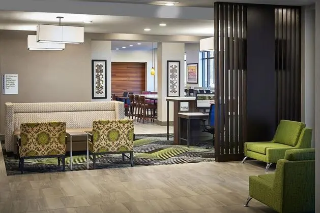Holiday Inn Express Niagara-On-The-Lake - Lobi