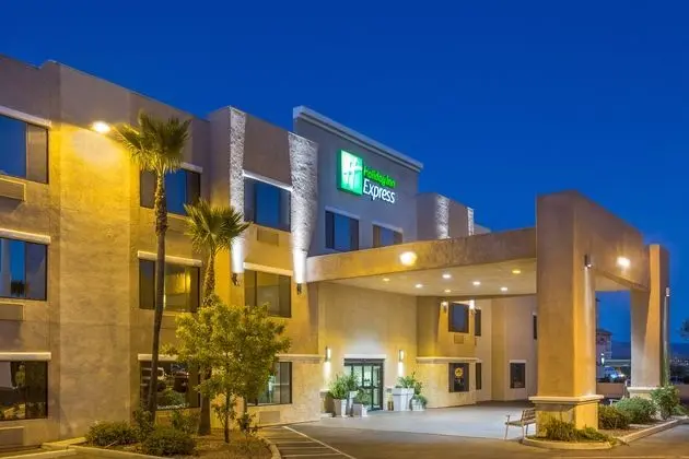 Holiday Inn Express Nogales - 1