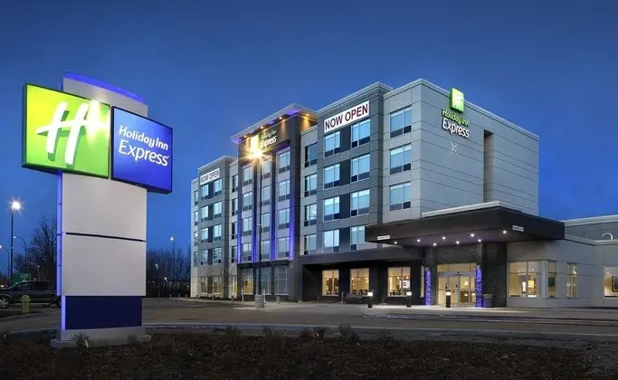 Holiday Inn Express North Red Deer