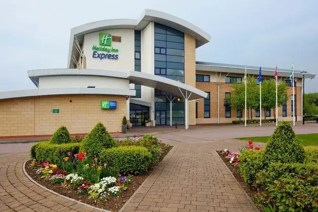 Holiday Inn Express Northampton - South, an IHG Hotel - Dış Mekan