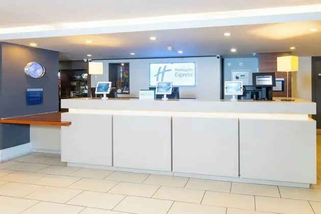 Holiday Inn Express Northampton - South, an IHG Hotel - Lobi
