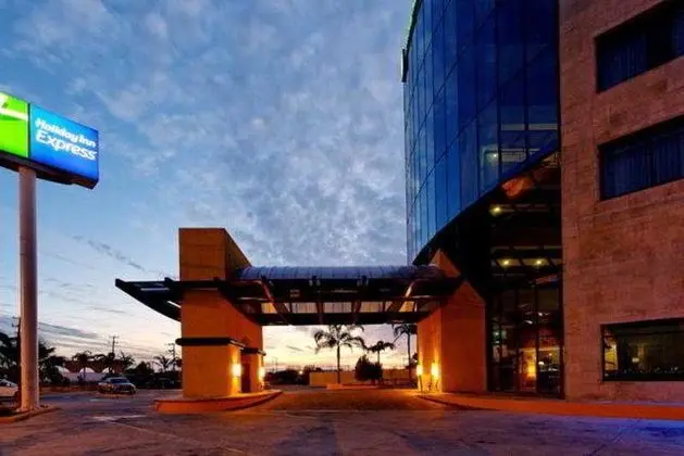 Holiday Inn Express Nuevo Laredo - Genel