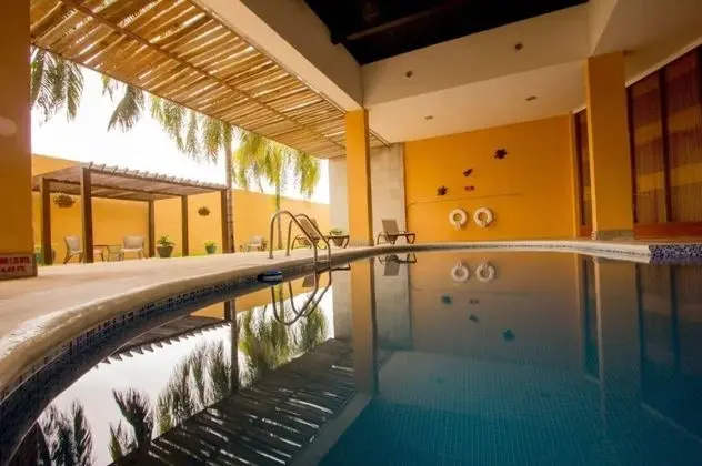 Holiday Inn Express Nuevo Laredo - Havuz