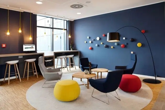 Holiday Inn Express Oberhausen - Lobi