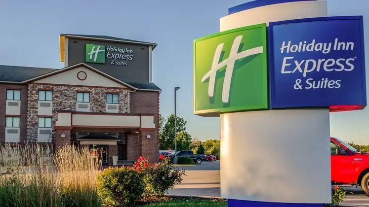 Holiday Inn Express Olathe South