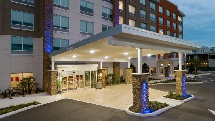 Holiday Inn Express Orlando - Lk Buena Vista Area